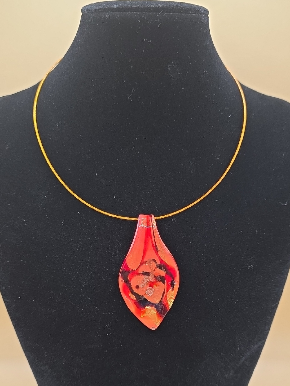 Murano Style Leaf Glass Pendant Wire Necklace